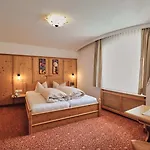 Hotel Traube 4*