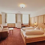 Traube Hotel Pfunds